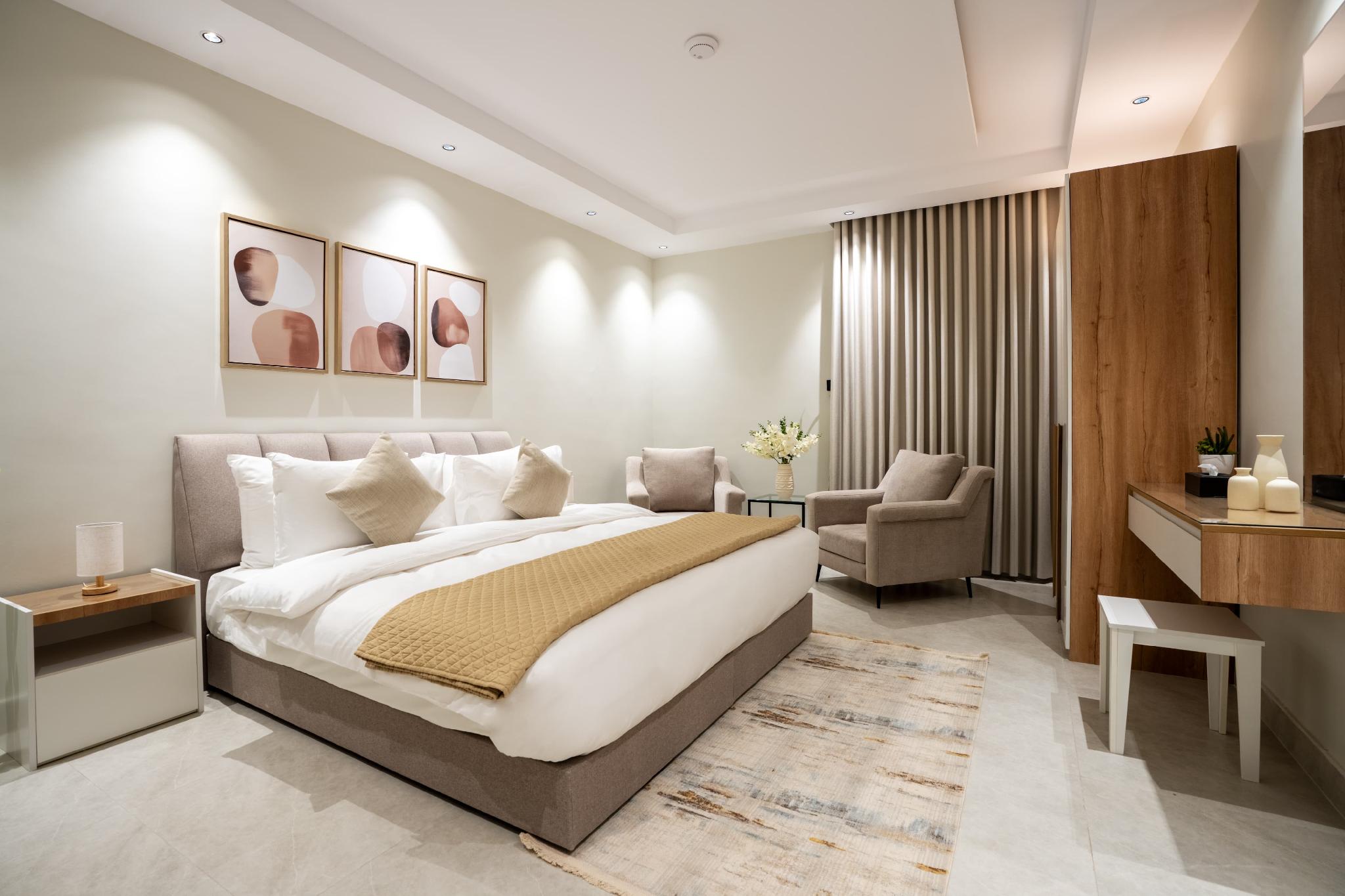 One Bedroom Suite image 2