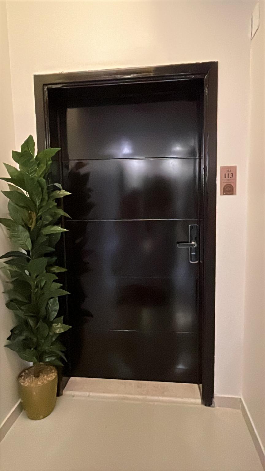 M4|113- Room hall and side kitchen - imej 10