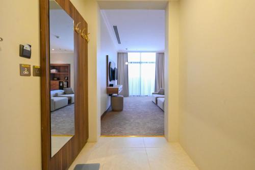 TeeLA HoTeL - image 9