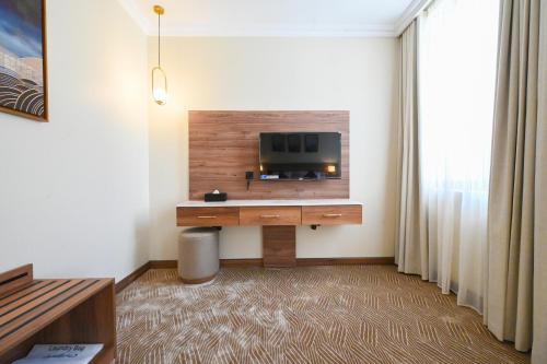 TeeLA HoTeL - image 16