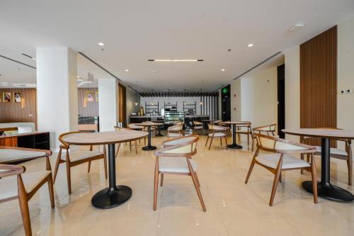 TeeLA HoTeL - image 14