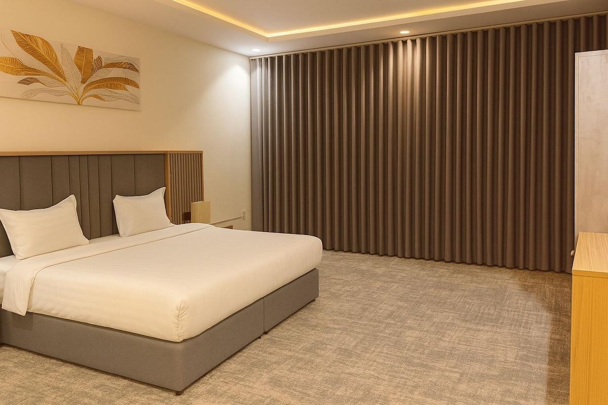 A room and a hall with a view - imagen 4