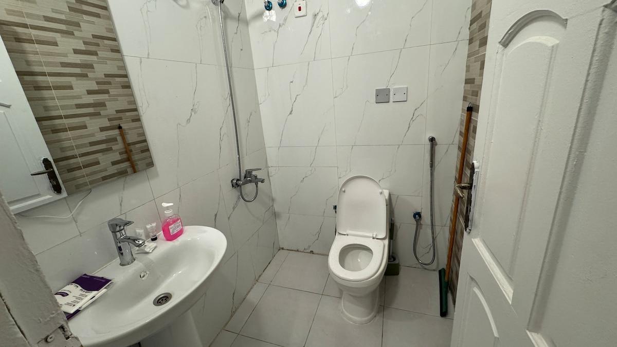 Bedroom and living room - Private entrance | 204 - imej 5