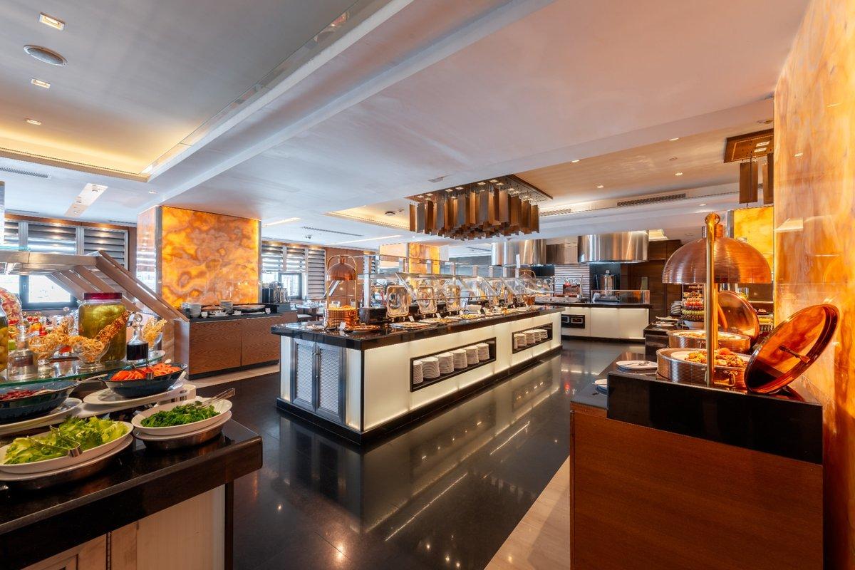 The Biltmore Al Madinah Hotel - imej 9