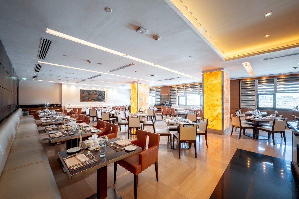 The Biltmore Al Madinah Hotel - imej 25