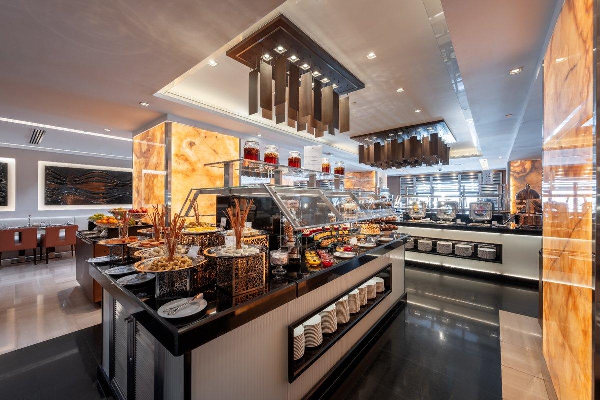 The Biltmore Al Madinah Hotel - imej 10