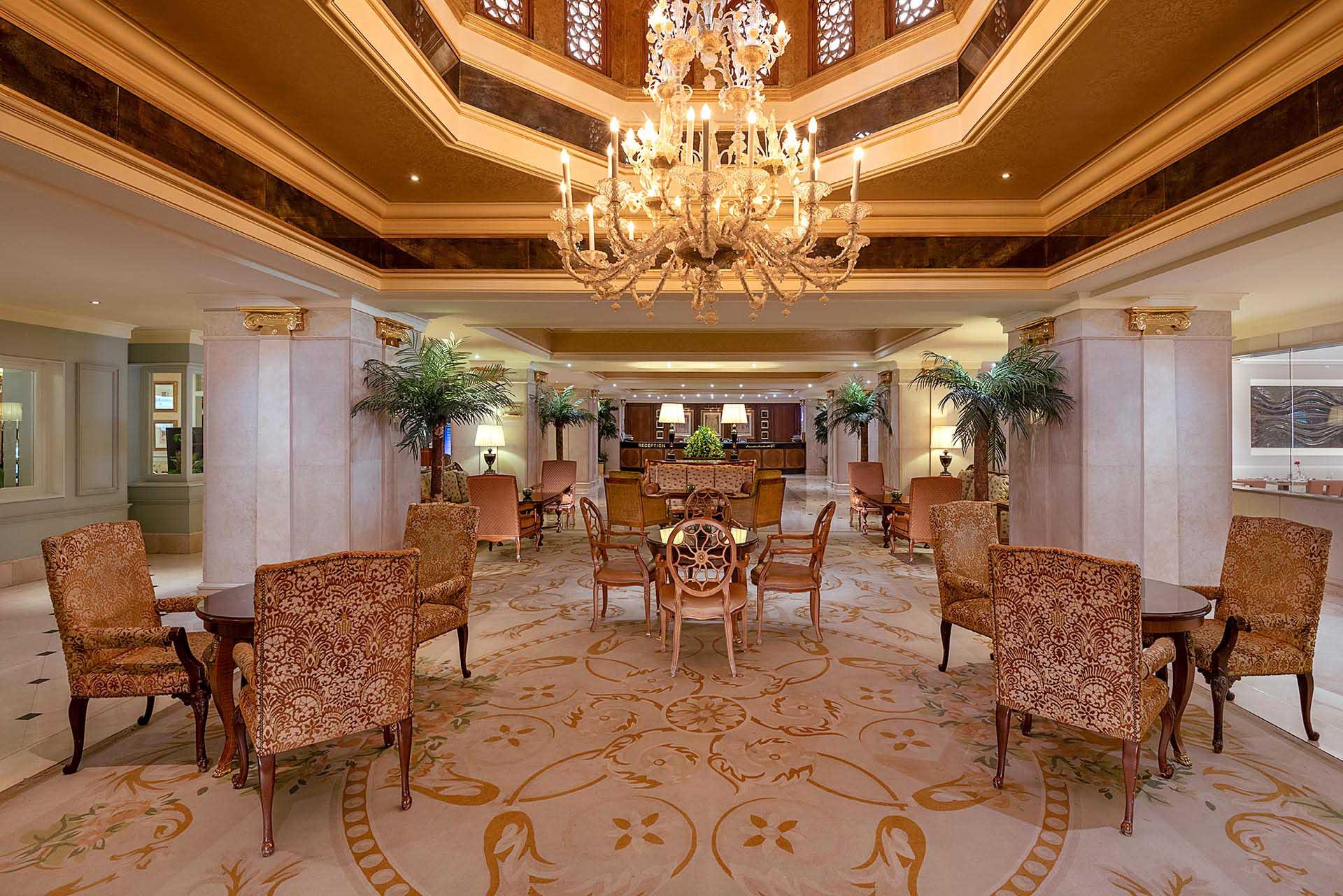 Suite Premier City dua bilik tidur dengan satu katil King & dua katil double