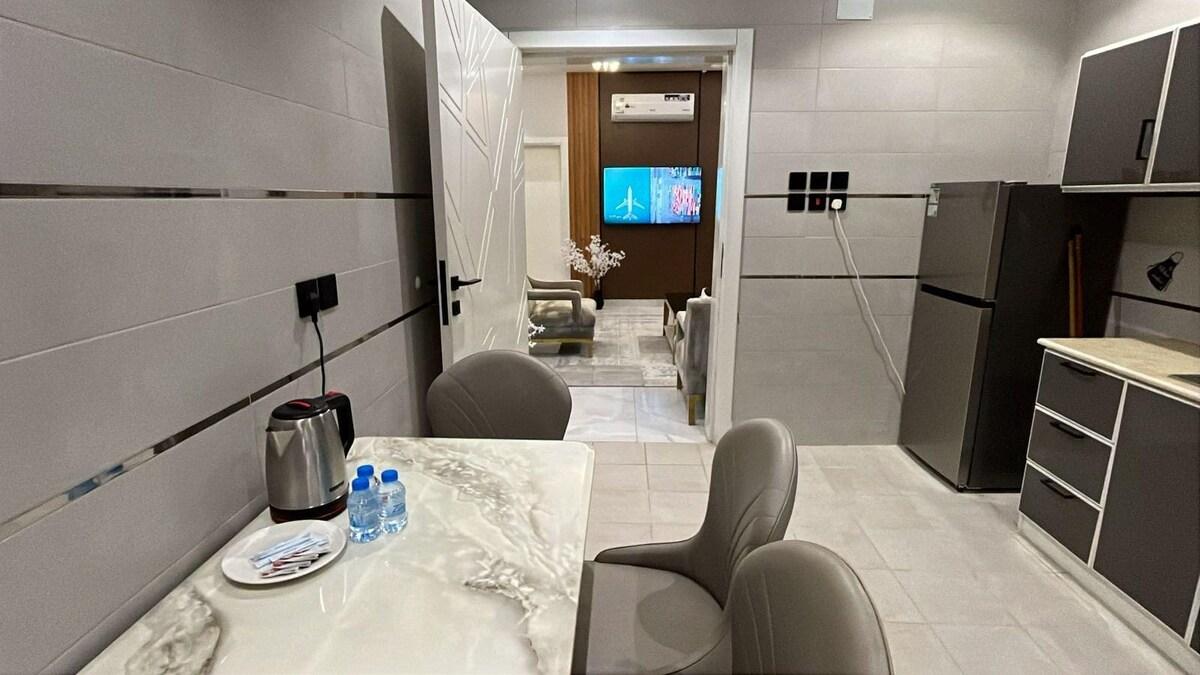 Deluxe 2 bedroom 102 living room apartment in Al Qiblatain neighborhood - afbeelding 3