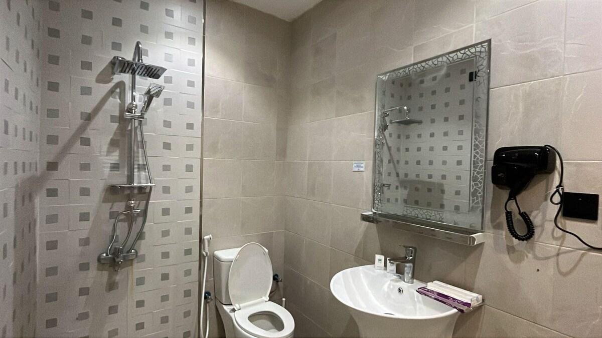 Deluxe 2 bedroom 102 living room apartment in Al Qiblatain neighborhood - afbeelding 7