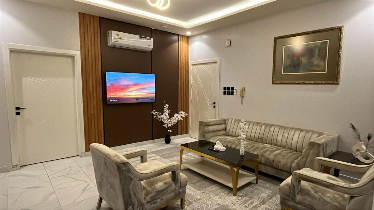 Deluxe 2 bedroom 102 living room apartment in Al Qiblatain neighborhood