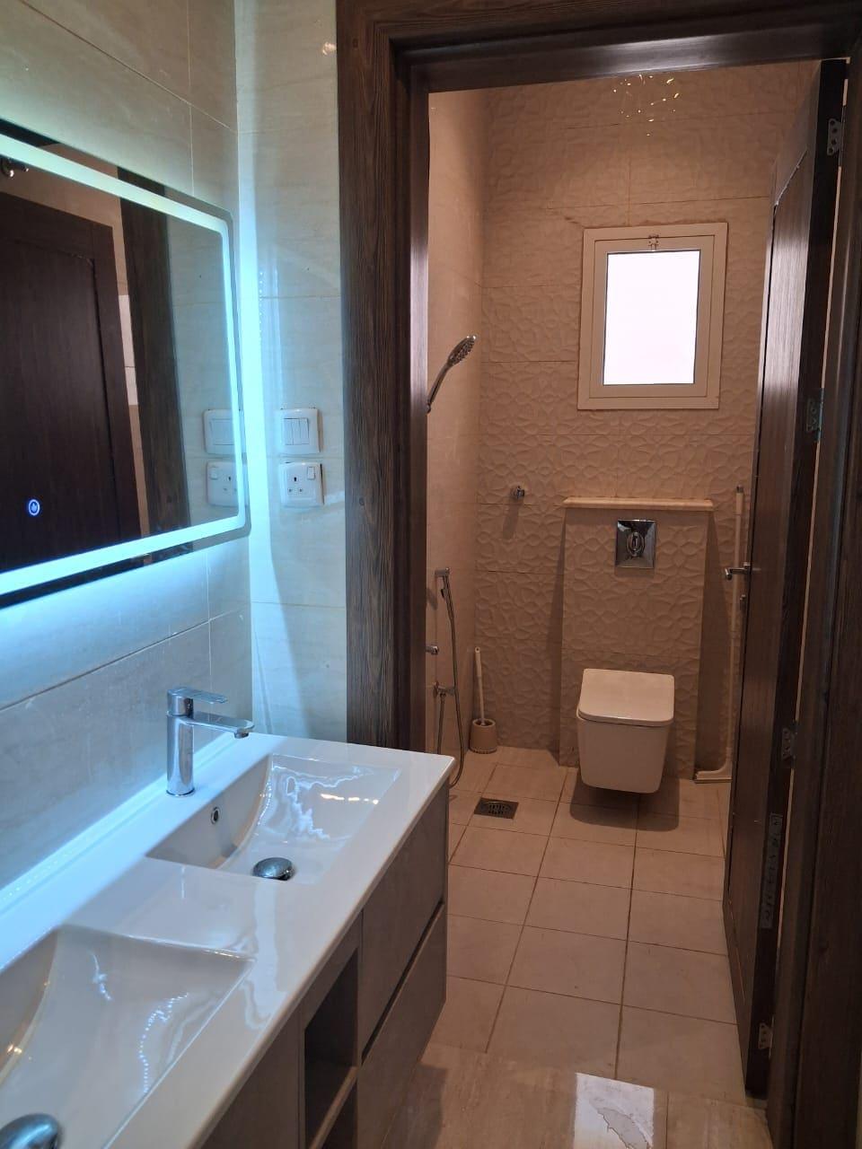 Upscale studio with master bedroom and S3 bathroom - imagen 4