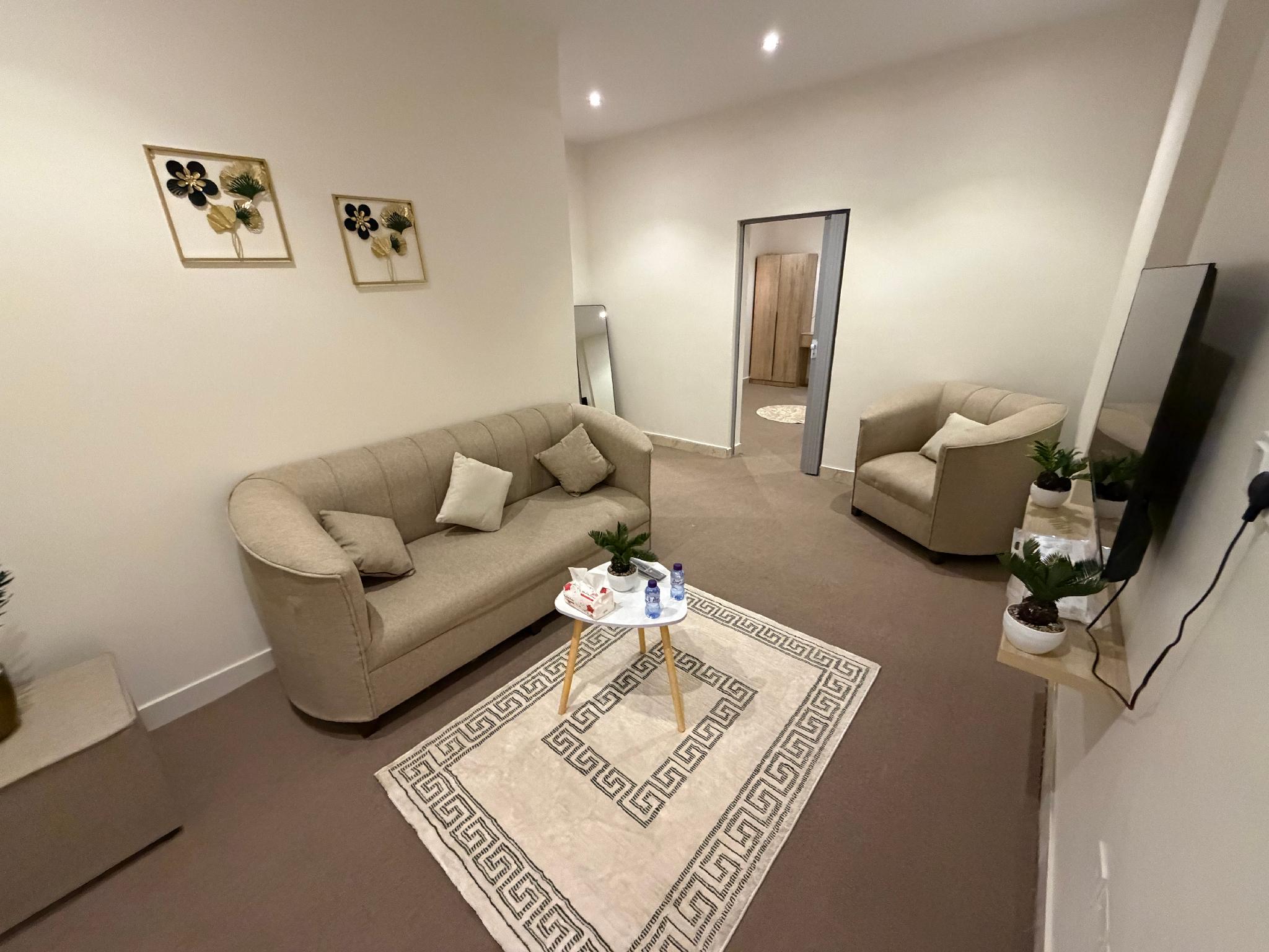 Elegant and Practical Apartment Consisting of a Bedroom and Living Room - imagen 4