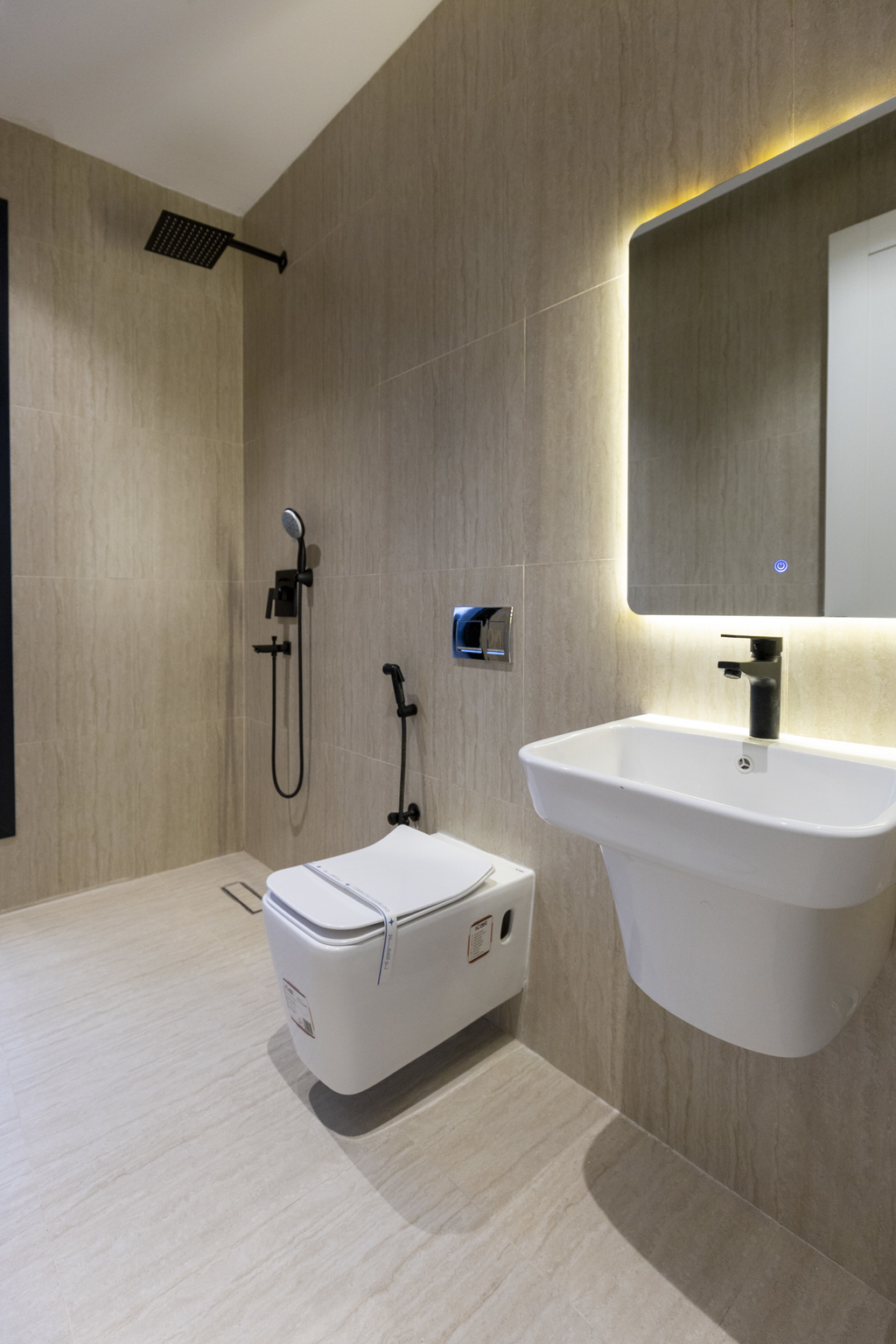 Timeless Elegance And Comfort Redefined - imej 8