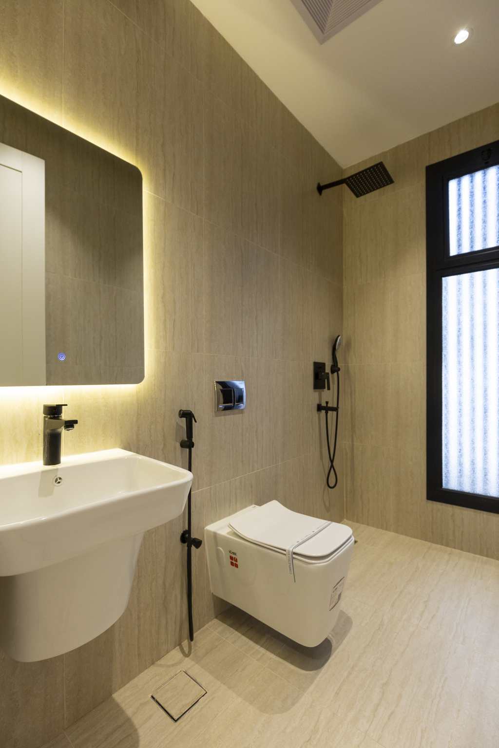 Timeless Elegance And Comfort Redefined - imej 9