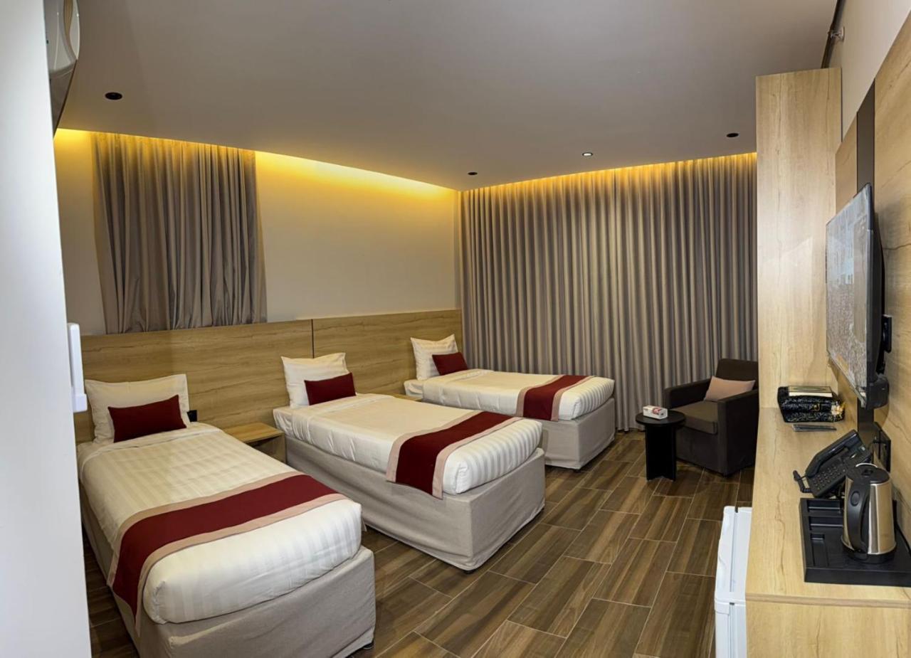 Rooh Al Madinah Hotel - image 18