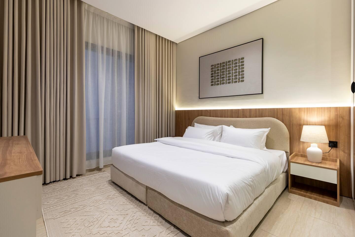 Spacious & Charming Stay | Smart TV - imagen 9