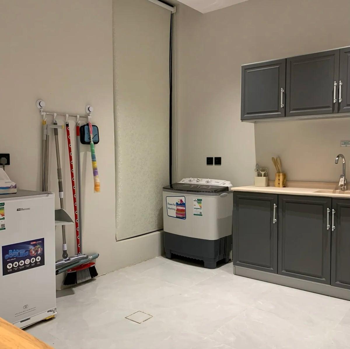 M9|211 Home - 2 Bedrooms Living Room and Kitchen - görsel 8