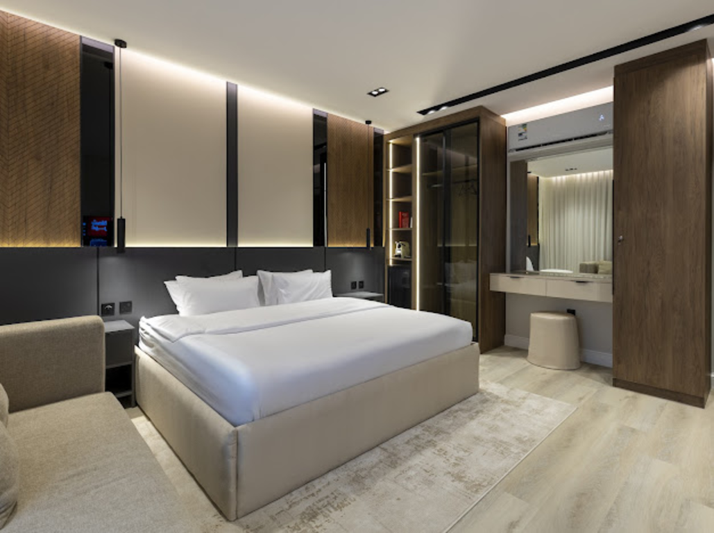Premium Studio | Self Check-in | Free Wi-Fi