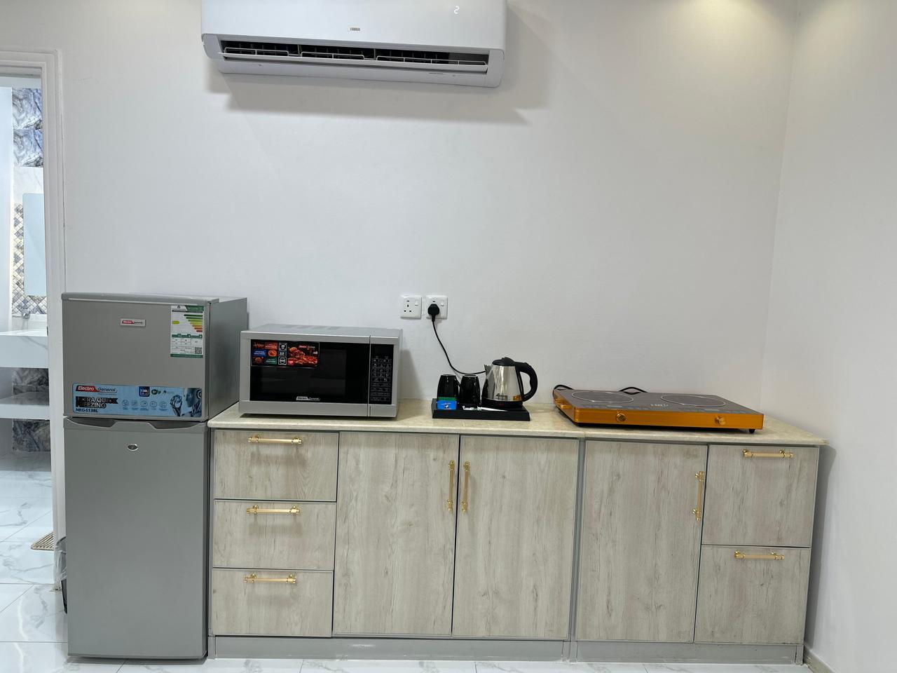 Luxury apartment near Al-Haramain train station - image 7