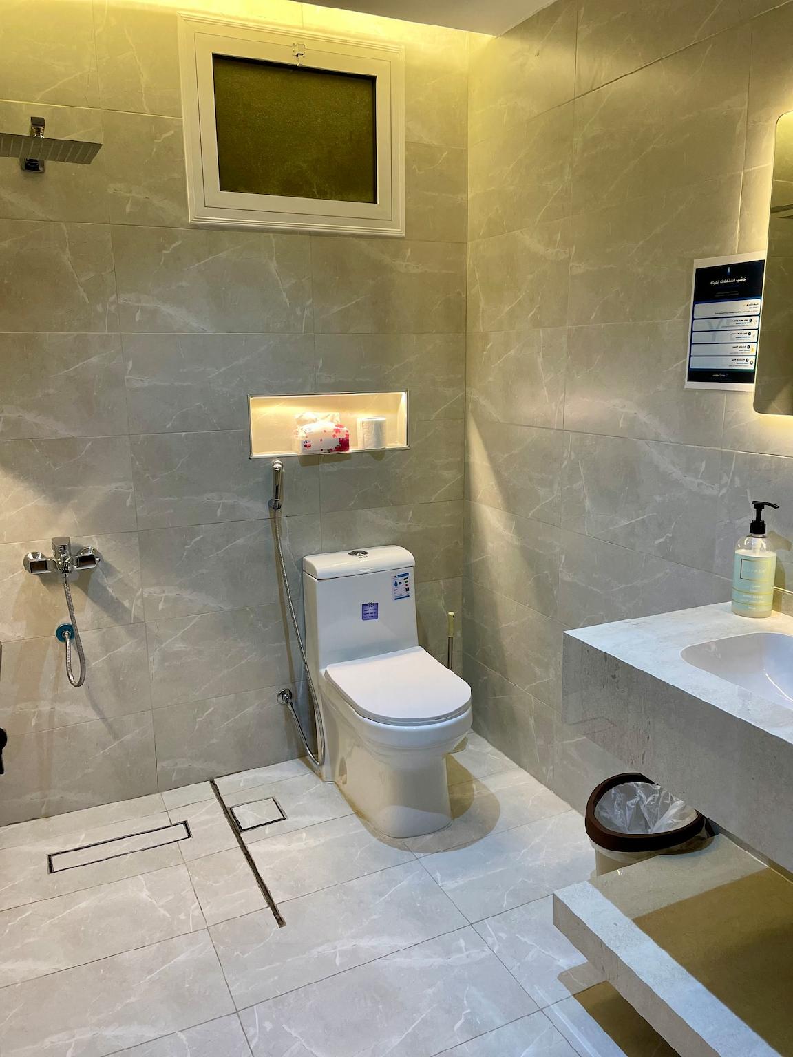 Spacious Studio 402 near the Prophet's Mosque - imej 5