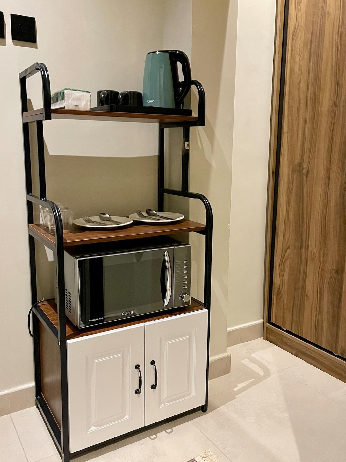 Private Studio 415 near the Prophet's Mosque - image 10