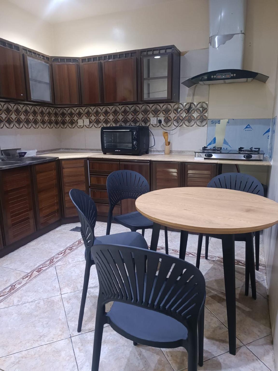 Modern 2-Bedroom Apartment with a Living Room  - afbeelding 4