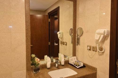 Zaha Al Munawara Hotel - imej 49