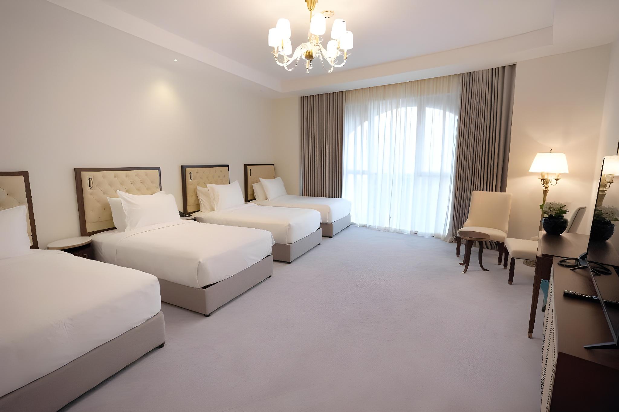 Peninsula Worth Hotel - image 46