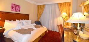 Hayah Grand Hotel - image 23
