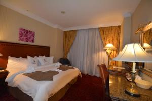 Hayah Grand Hotel - image 40