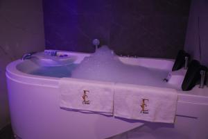 E Hotel - imej 11
