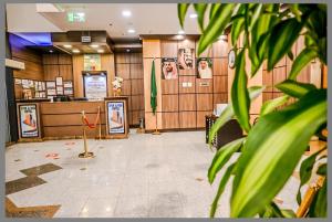 Diyar Al Huda Hotel - image 35