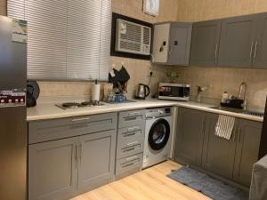 Taibah Apartment - image 14
