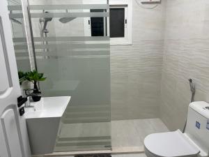 Apartment with 3 Bedrooms and a Living Room and Kitchen - Apartment 3 Bedroom - تصویر 6