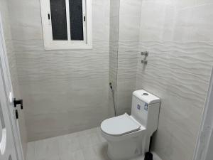 Apartment with 3 Bedrooms and a Living Room and Kitchen - Apartment 3 Bedroom - تصویر 4
