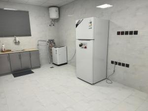 Apartment with 3 Bedrooms and a Living Room and Kitchen - Apartment 3 Bedroom - تصویر 20