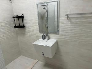 Apartment with 3 Bedrooms and a Living Room and Kitchen - Apartment 3 Bedroom - تصویر 9