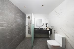 E Hotel - imej 39