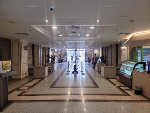 Qasr Al Ansar Golden Tulip Hotel - gambar 16