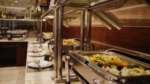 Nozol Royal Inn Hotel - imej 16