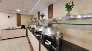 Qasr Al Ansar Golden Tulip Hotel - gambar 27