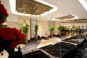 Peninsula Worth Hotel - image 44