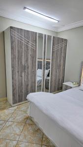 Apartment with Two Bedrooms and Attractive Price 2 - imej 18