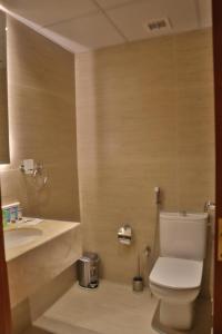Diwan Al Hijrah Hotel - image 15