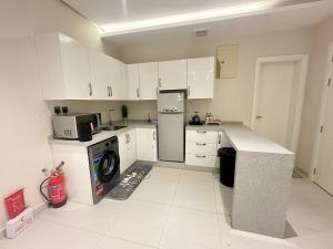 2 Bedroom Apartment & Lounge - afbeelding 1