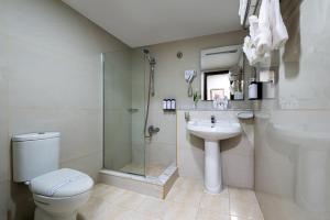 Qasr Al Ansar Golden Tulip Hotel - gambar 49