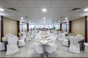 Qasr Al Ansar Golden Tulip Hotel - gambar 22