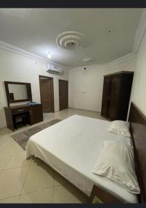 Sanam Apartments
