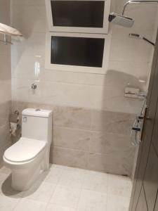 Luxury Apartment with Two Bedrooms, Two Bathrooms, Living Room and Dining Room - görsel 4