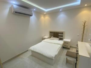 Elegant 3 Bedrooms and Living Room and Kitchen and Two Bathrooms in Hay Baqdu a1 - image 2